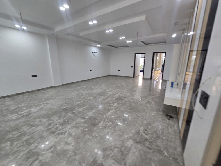 Room, chanderlok 4 Bedroom 395 Sq.Yd. Builder Floor In Chanderlok Delhi 10714905