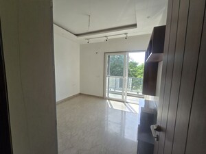 Room in 3 BHK Builder Floor at Pushpanjali Enclave – for Rent