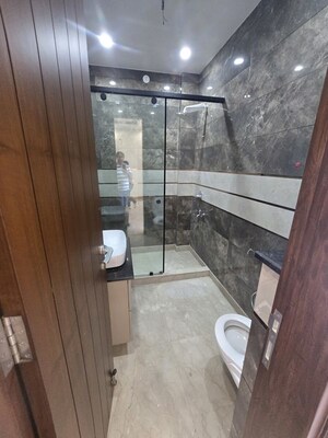 Attached Bathroom in 3 BHK Builder Floor at Pushpanjali Enclave – for Rent