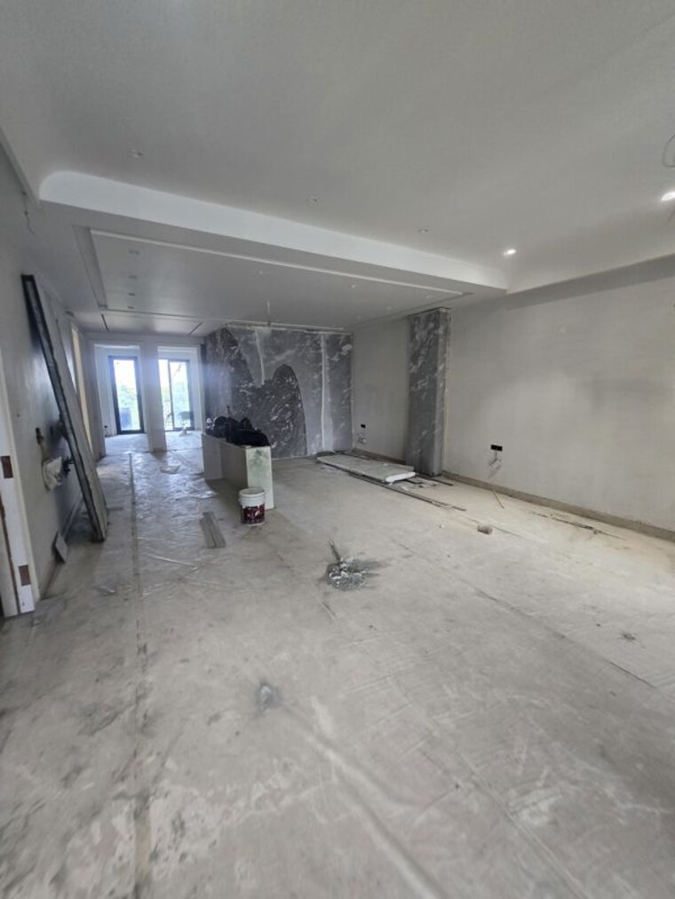 Living Room, sainik vihar 4 Bedroom 300 Sq.Yd. Builder Floor In Sainik Vihar Delhi 10720251