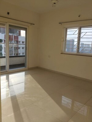 Room in 3 BHK Apartment at Avon Vista, Balewadi – for Rent
