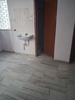 2 BHK Apartment For Sale in Morabadi