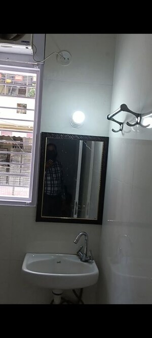 Room in 2 BHK Builder Floor at Sector 2c Vasundhara – for Rent