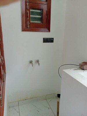 Furnished Amenities in 1 BHK Builder Floor at Sector 18 – for Rent