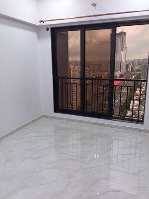 Room in 2.5 BHK Apartment at DGS Sheetal Regalia, Borivali East – for Rent