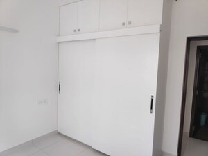 Room in 3 BHK Apartment at Purva Palm Beach, Hennur Road – for Rent