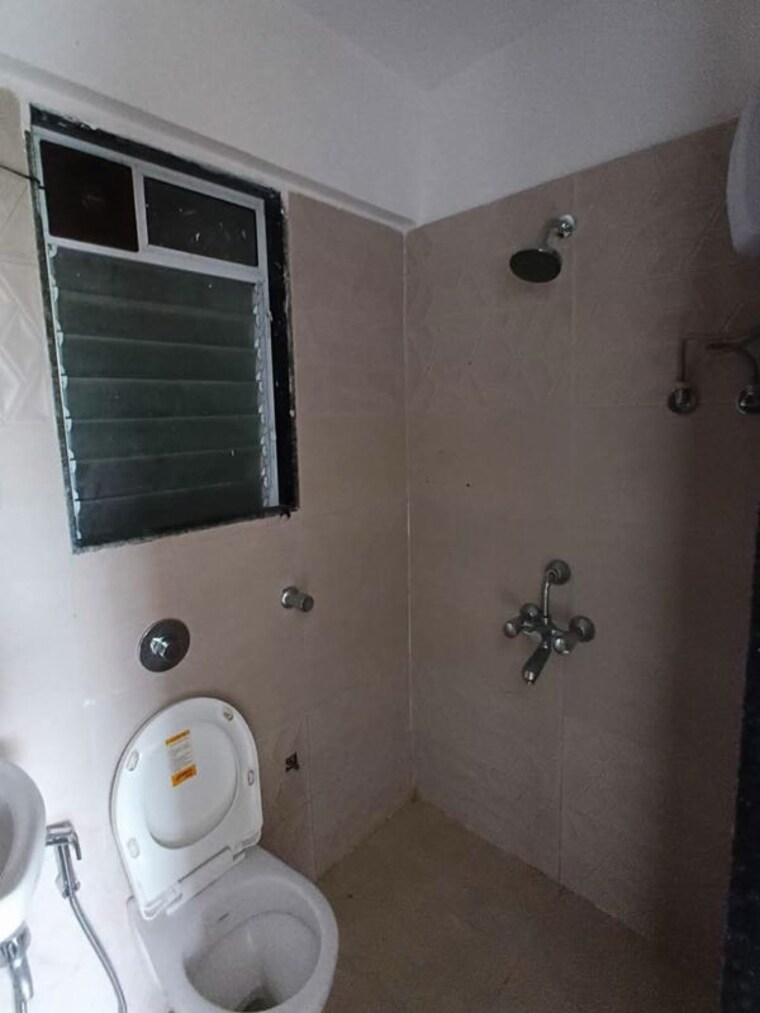 Bathroom, dgs-sheetal-tapovan 1 Bedroom 420 Sq.Ft. Apartment In Malad East Mumbai 10720372