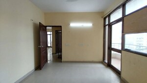 Room in 3 BHK Builder Floor at Sector 22 – for Rent