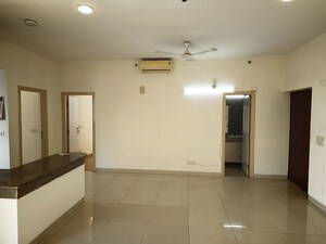 Bathroom in 4 BHK Apartment at Bestech Cyber Park, Sector 36 – for Sale