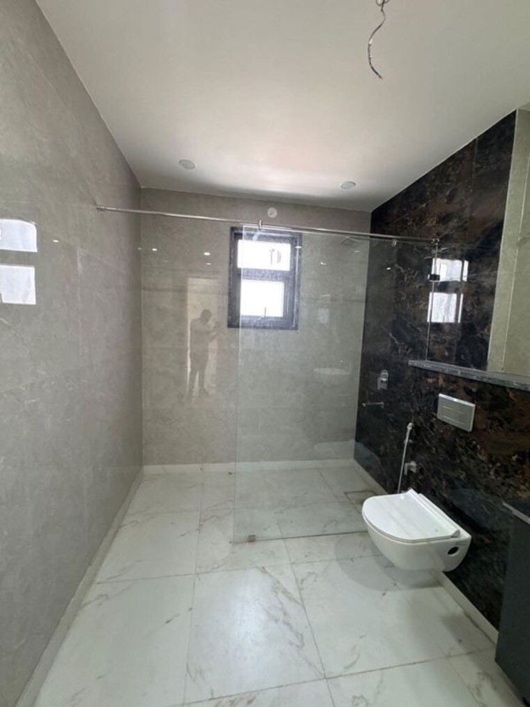 Bathroom, sector 22 3 Bedroom 1550 Sq.Ft. Builder Floor In Sector 22 Gurgaon 10720506