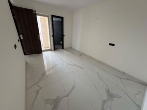Room in 3 BHK Builder Floor at Sector 21 – for Rent
