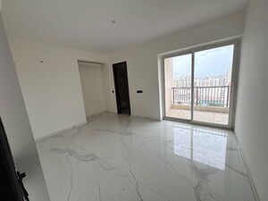 Room in 3 BHK Builder Floor at Sector 21 – for Rent