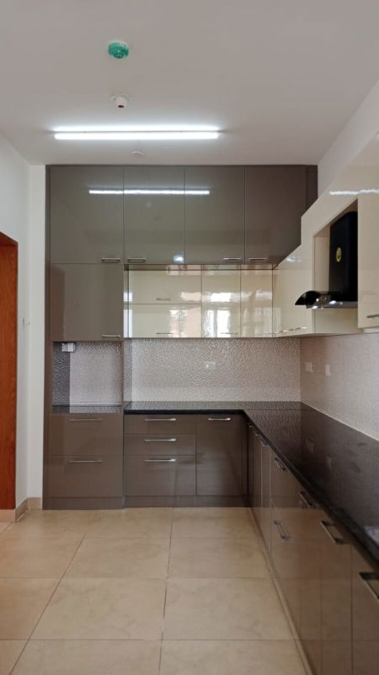 Kitchen, prestige-misty-waters-vista-towers 3 Bedroom 1700 Sq.Ft. Apartment In Hebbal Bangalore 10720534
