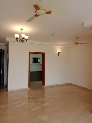 Room in 3 BHK Apartment at Prestige Misty Waters Vista Towers, Hebbal – for Rent