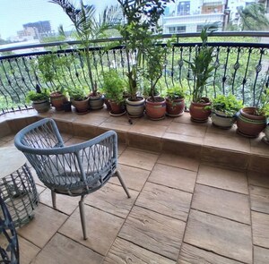 Balcony in 4 BHK Apartment at Juhu – for Rent