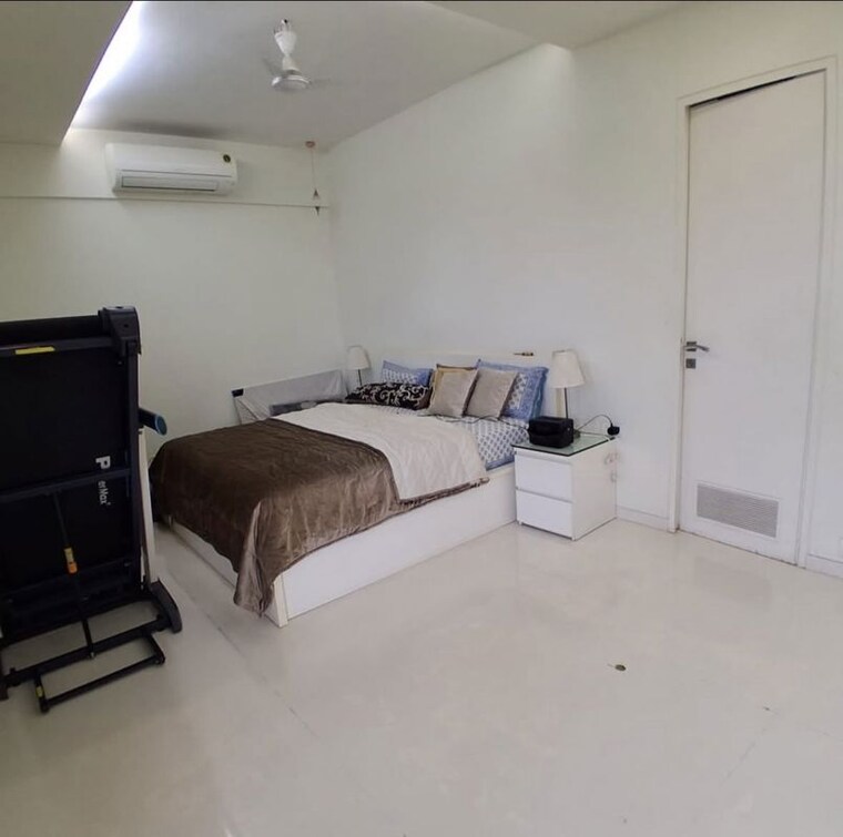 Room, juhu 4 Bedroom 2900 Sq.Ft. Apartment In Juhu Mumbai 10718230