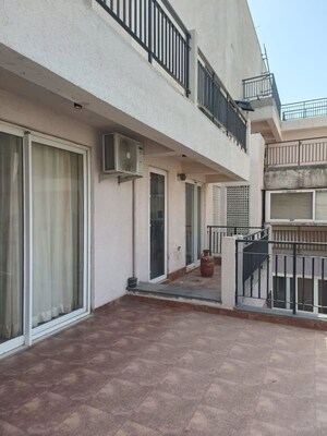 3 BHK Builder Floor For Rent in Sector 21