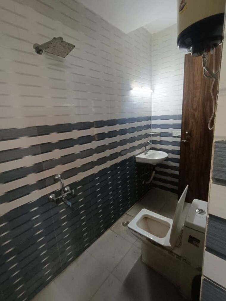 Balcony, saket 2 Bedroom 800 Sq.Ft. Apartment In Saket Delhi 10720640
