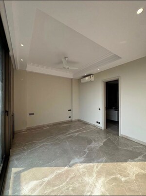 Room in 4 BHK Builder Floor at Anand Lok – for Rent