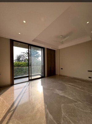 Room in 4 BHK Builder Floor at Anand Lok – for Rent