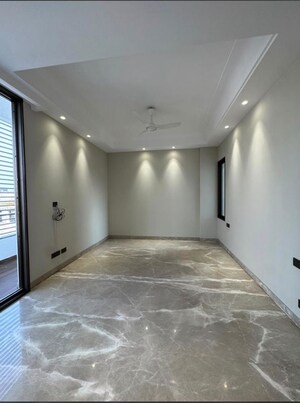 Room in 4 BHK Builder Floor at Anand Lok – for Rent