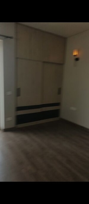 Room in 2 BHK Apartment at Emaar Digi Homes, Sector 62 – for Rent