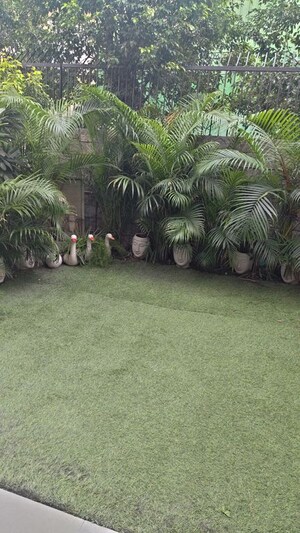 Parking in 3.5 BHK Builder Floor at Patel Nagar – for Sale