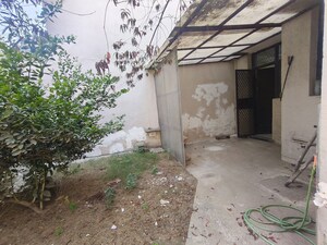 Parking in 3 BHK Independent House at Palam Vihar Residents Association, Palam Vihar – for Rent