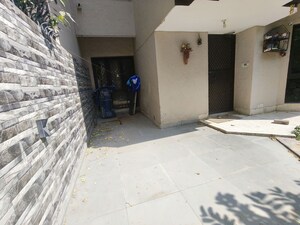 Room in 3 BHK Independent House at Palam Vihar Residents Association, Palam Vihar – for Rent
