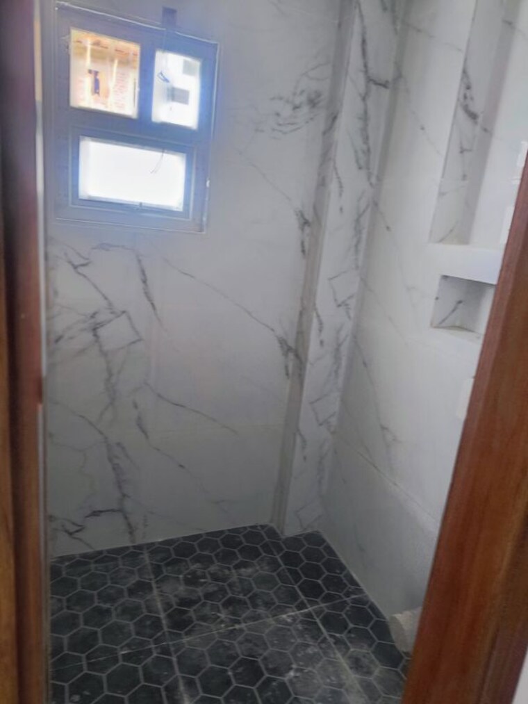 Bathroom, sector 22 3 Bedroom 1550 Sq.Ft. Builder Floor In Sector 22 Gurgaon 10720669