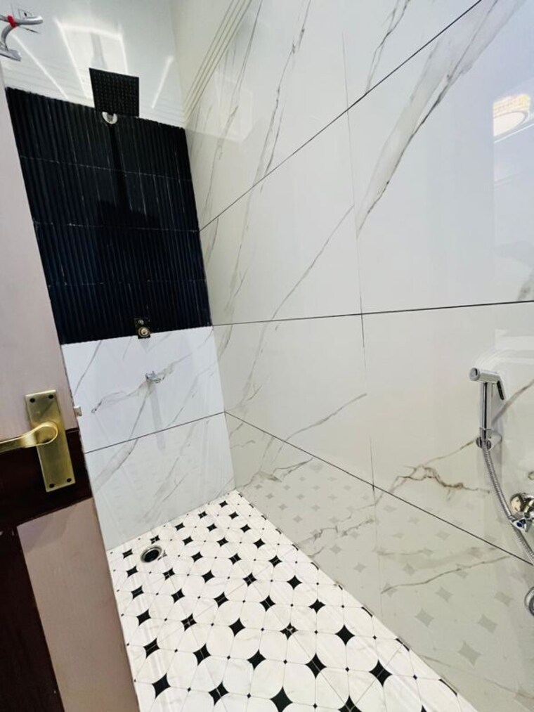 Bathroom, sector 123 3 Bedroom 135 Sq.Yd. Apartment In Sector 123 Mohali 10720678