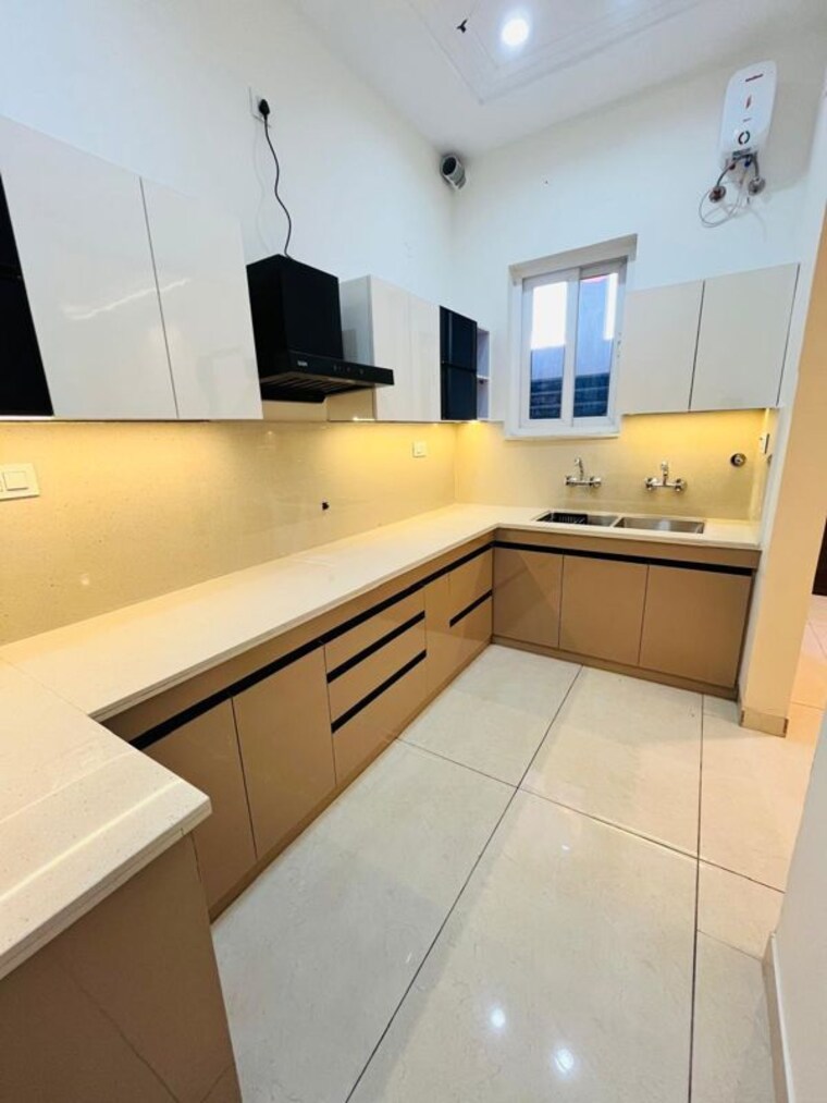Kitchen, sector 123 3 Bedroom 135 Sq.Yd. Apartment In Sector 123 Mohali 10720678