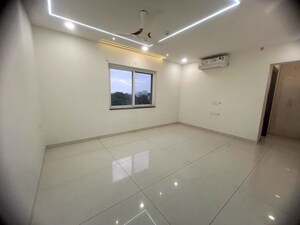 Room in 4 BHK Apartment at Aparna Luxor Park, Kondapur – for Rent