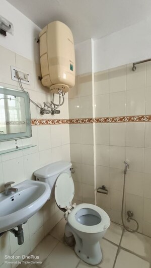 Bathroom in 1 BHK Apartment at Maple Heights, Sector 43 – for Rent
