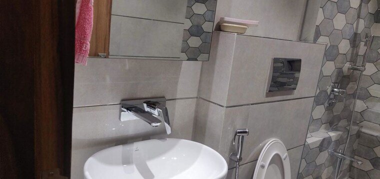 Bathroom, imperial-heights-goregaon-west 3 Bedroom 1403 Sq.Ft. Apartment In Goregaon West Mumbai 10720731