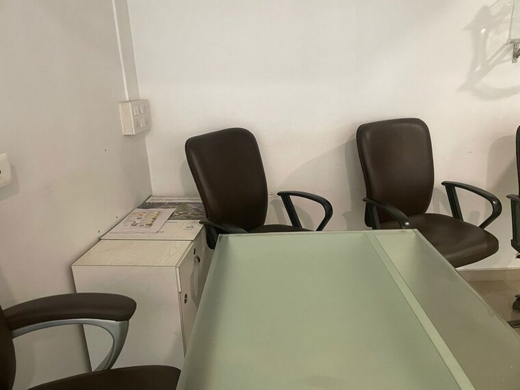 Team Area, rustomjee-eaze-zone-mall Commercial Office Space 140 Sq.Ft. In Malad West Mumbai 10720747