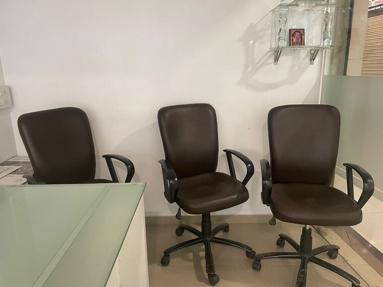 Team Area, rustomjee-eaze-zone-mall Commercial Office Space 140 Sq.Ft. In Malad West Mumbai 10720747