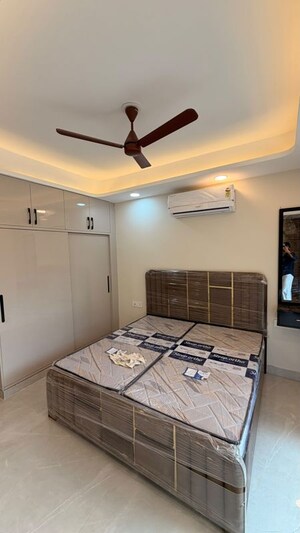 Bedroom in 2 BHK Builder Floor at Sector 47 – for Rent