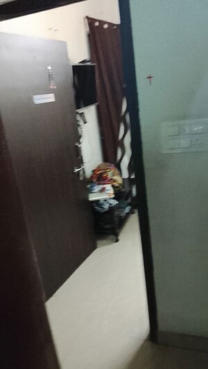 Room in 3 BHK Independent House at Mansarovar – for Sale