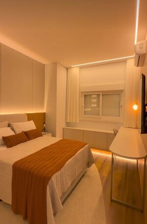 Room in 2 BHK Apartment at Lodha The Park, Worli – for Sale
