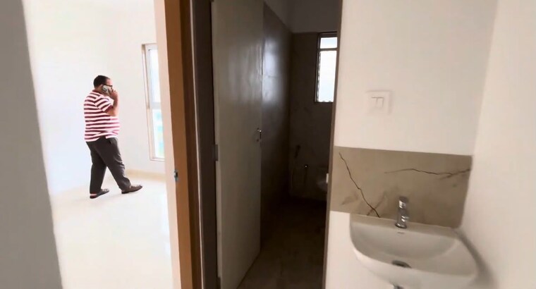 Bathroom, squarefeet-green-square 1 Bedroom 321 Sq.Ft. Apartment In Parkwoods Thane 10720756