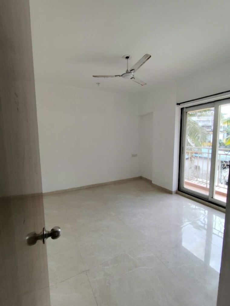 Room, naupada 2 Bedroom 650 Sq.Ft. Apartment In Naupada Thane 10720733