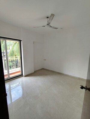 Room in 2 BHK Apartment at Naupada – for Rent