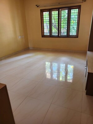 Room in 4 BHK Villa at Ferns Meadows, Hennur Road – for Rent