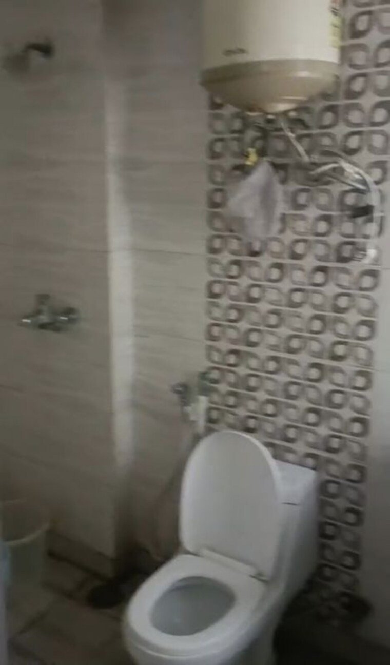 Bathroom, gulshan-ikebana 1.5 Bedroom 1495 Sq.Ft. Apartment In Sector 143 Noida 10720870