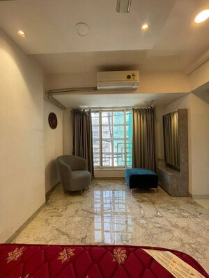 Bedroom in 1 BHK Apartment at Khar West – for Rent