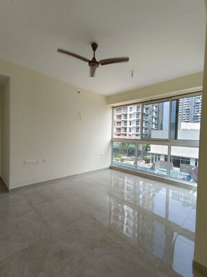 Room in 2 BHK Apartment at Tata Serein, Pokhran Road No Two – for Rent