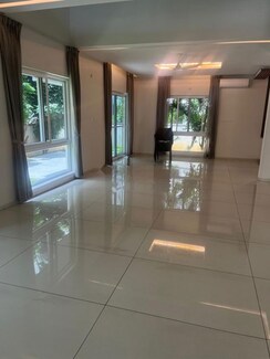 5 BHK Apartment For Rent in Rajapushpa Green Dale