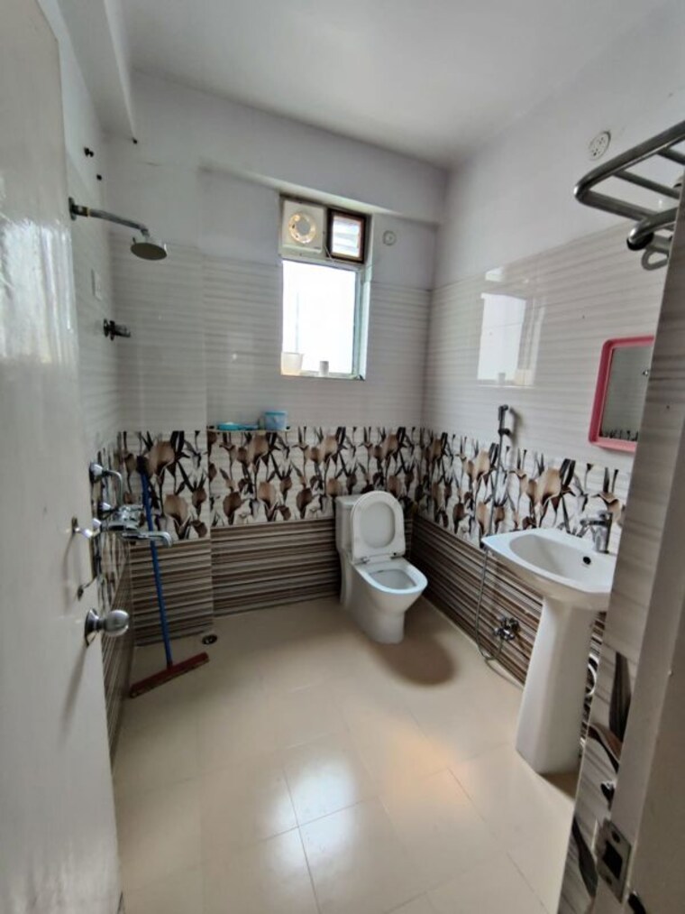 Bathroom, bariatu 3 Bedroom 1360 Sq.Ft. Apartment In Bariatu Ranchi 10720905