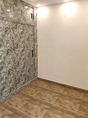 Room in 2 BHK Builder Floor at Vasundhara Sector 11 – for Sale